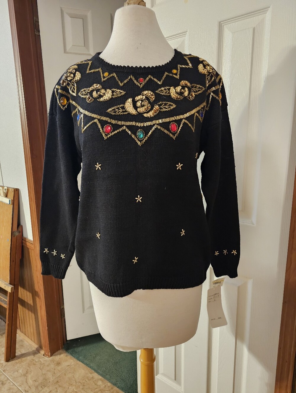 Celina Yang embellished sweater. Size Medium Peite.